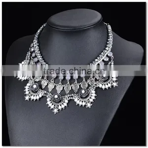 Europe Big Exaggerated Reaationary Necklace thumbnail-2