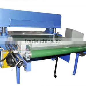 Auto-feeding Leather and Fabric Cutting Machine for Roll Materials thumbnail-3