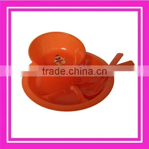 4 Pcs Orange Dinnerware Plastic Picnic Set thumbnail-1