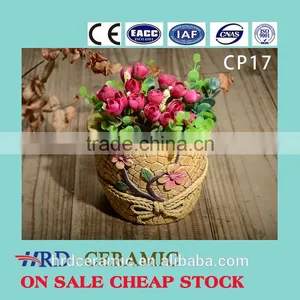 Newest Fashion Light Weight Waterproof Ornamental Cement Flowerpot thumbnail-1