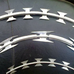 Customizable Sharp Barbed Wire for Easy and Convenient Installation thumbnail-3
