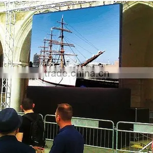 Full Color Easy Install Crystal-clear Led Outdoor Video Display Boards for Football Stadium thumbnail-3