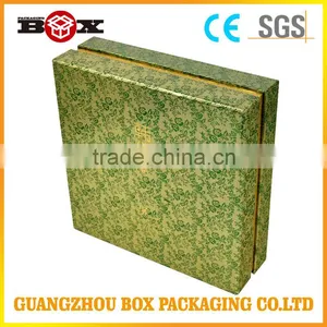 Rigid Gift Boxes With Glittery Finishes thumbnail-1