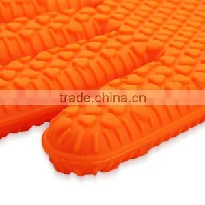 Wholesale Custom Silicone Oven Mitts Heat Resistant Microwave Heated Gloves thumbnail-3