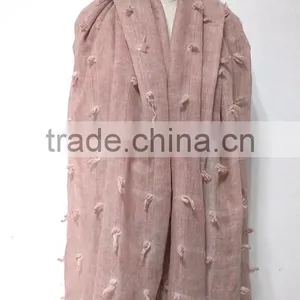 New Fashion Custom Cutting Pattern Plain Dyed Linon Viscose Hijab Scarf in Stock thumbnail-5