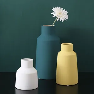 Morandi Color Table Decoration Small White Ceramic Vase, Creative Design thumbnail-3