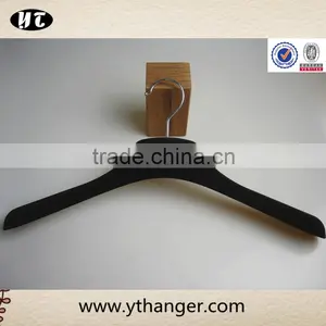 Black Velvet Flocked Hanger and Pants Hanger for Wholesale thumbnail-2