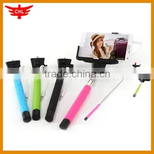 2015 Young Cartoon Wired Selfie Stick for Couple thumbnail-1