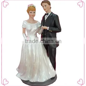 Romance Bride and Groom Resin Wedding Decoration thumbnail-1
