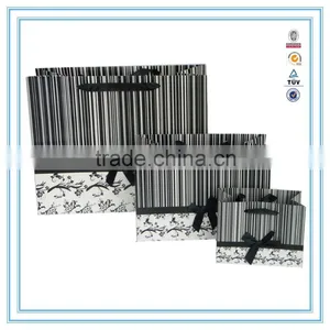 China Supplier High Quality Luxury White Cardboard Paper Bag thumbnail-3