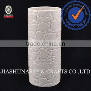 Stonewall Veins Cup Shaped Ceramic Flowerpot thumbnail-1