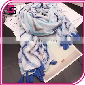 2017 New Spring and Summer and the Wind Small Fresh Cotton Art Travel Geometry Sunscreen Beach Towel Shawl thumbnail-1