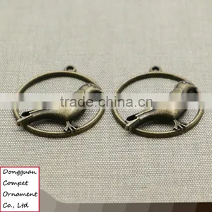 Wholesale Metal Plating Zinc Alloy Hollow Out Cuckoo Bird Pendant thumbnail-3