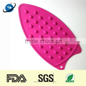 Candy Colors Non Slip Silicone Rubber Heat Resistant Mat thumbnail-2