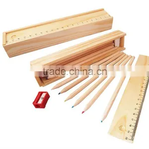 12pcs Color Pencil Set With Wooden Box and Sharpener thumbnail-1