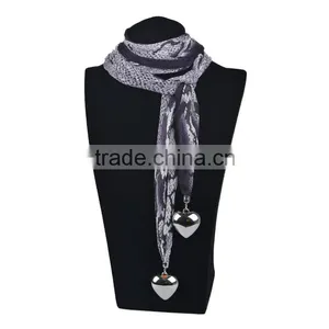 2016 New Design Heart Metal Pendant Scarf thumbnail-1