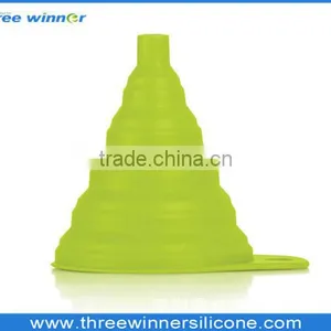 Folding Wine Silicone Funnel thumbnail-1