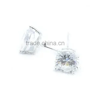 Round Shape CZ Silver925 Stud Earring thumbnail-2