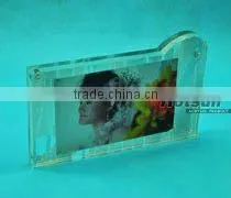High Quality 5x7 Picture Acrylic Curved Frame thumbnail-1