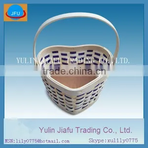 Fashion Nature & Black Colour Heart-shaped Wooden Chip Basket thumbnail-1