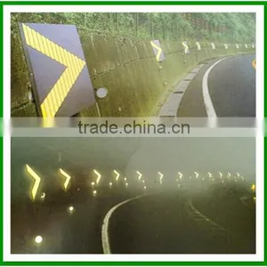 High Brightness Reflector/reflector for Road Safety/reflector Used Forarrow Traffic Sign thumbnail-2