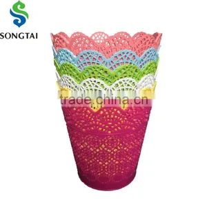 Plastic Round Trash Can thumbnail-1