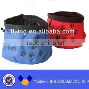 Collapsible Dog Bowl Footprint Travel Portable Water Bowl thumbnail-1