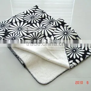 100%polyester Printed Coral Fleece and Sherpa Blanket thumbnail-1