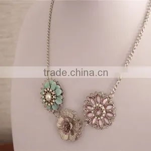 White Gold Plated Fashion Flower Jewelry Necklace, Crystal Necklaces Jewelry thumbnail-6