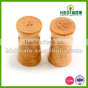 Hot Products Rubber Wood Salt And Pepper Shaker Set Wholesale thumbnail-1