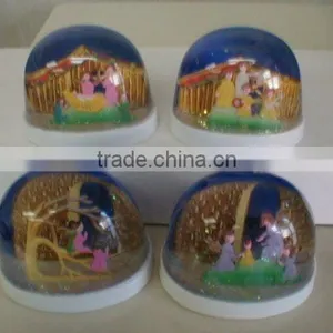 Plastic Snow Globe thumbnail-1