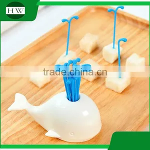 Eco Plastic Tableware Cartoon Whale Fruit Fork Set thumbnail-1