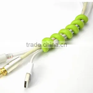 Earphone Cable Coiling Holder thumbnail-4