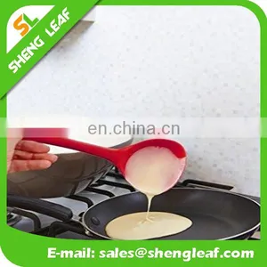 Eco-friendly Colorful Silicone Kitchen Scoop for Cooking thumbnail-3
