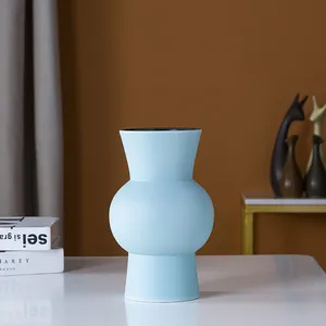 Hand Made Chinese Jingdezhen Elegant Fashion Creative Ceramic Vase For Study Decor thumbnail-3