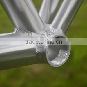 China Supply Light Weight Carbon Road Bike Frames thumbnail-6
