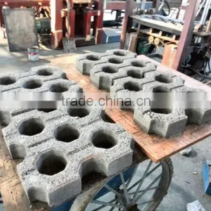 Made in China Brick Machine QT4-15 Complete Automatic Brick Machine thumbnail-1