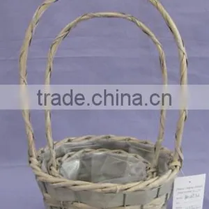 Small Round Willow Garden Basket With Handle thumbnail-1