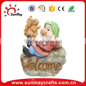Polyresin Garden Gnomes thumbnail-2