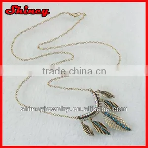 Cheap Nickal and Lead Free Alloy Maple Leaf Charm Pendant Necklace thumbnail-1