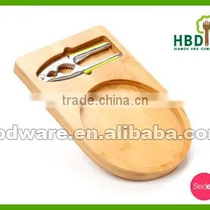 Hot Selling Wooden Nutcracker With Tray Set for Sale thumbnail-1