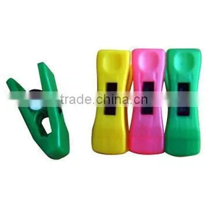 Plastic Pegs thumbnail-1