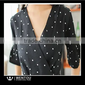 Wholesale Ladies Short Sleeve V Neck Dot Print Blouse thumbnail-2
