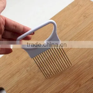 Plasitc Onion Holder thumbnail-4