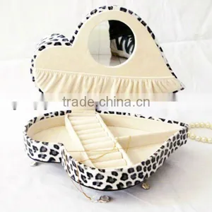 Leopard pu Leather Gift Box With Heart Shape thumbnail-1
