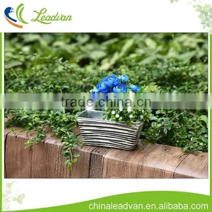 Metal Balck White Flower Desk Square Decorative Pot thumbnail-1