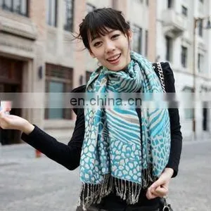 Tassel Leopard Woven Shawls thumbnail-1