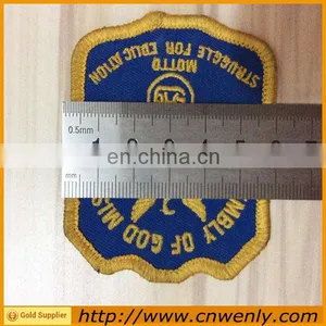 Customized Fabric School Embroidery Badges thumbnail-2