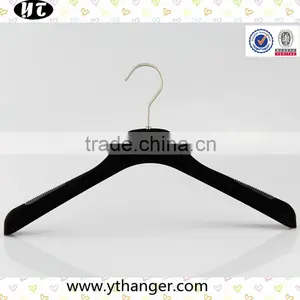 Luxury Matches Velvet Hanger With Gold Hardware thumbnail-5