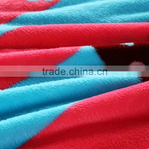 China Thick High Quality Red Stripe Flannel King Size Comforter Sets Cat Print Bedding Set thumbnail-2